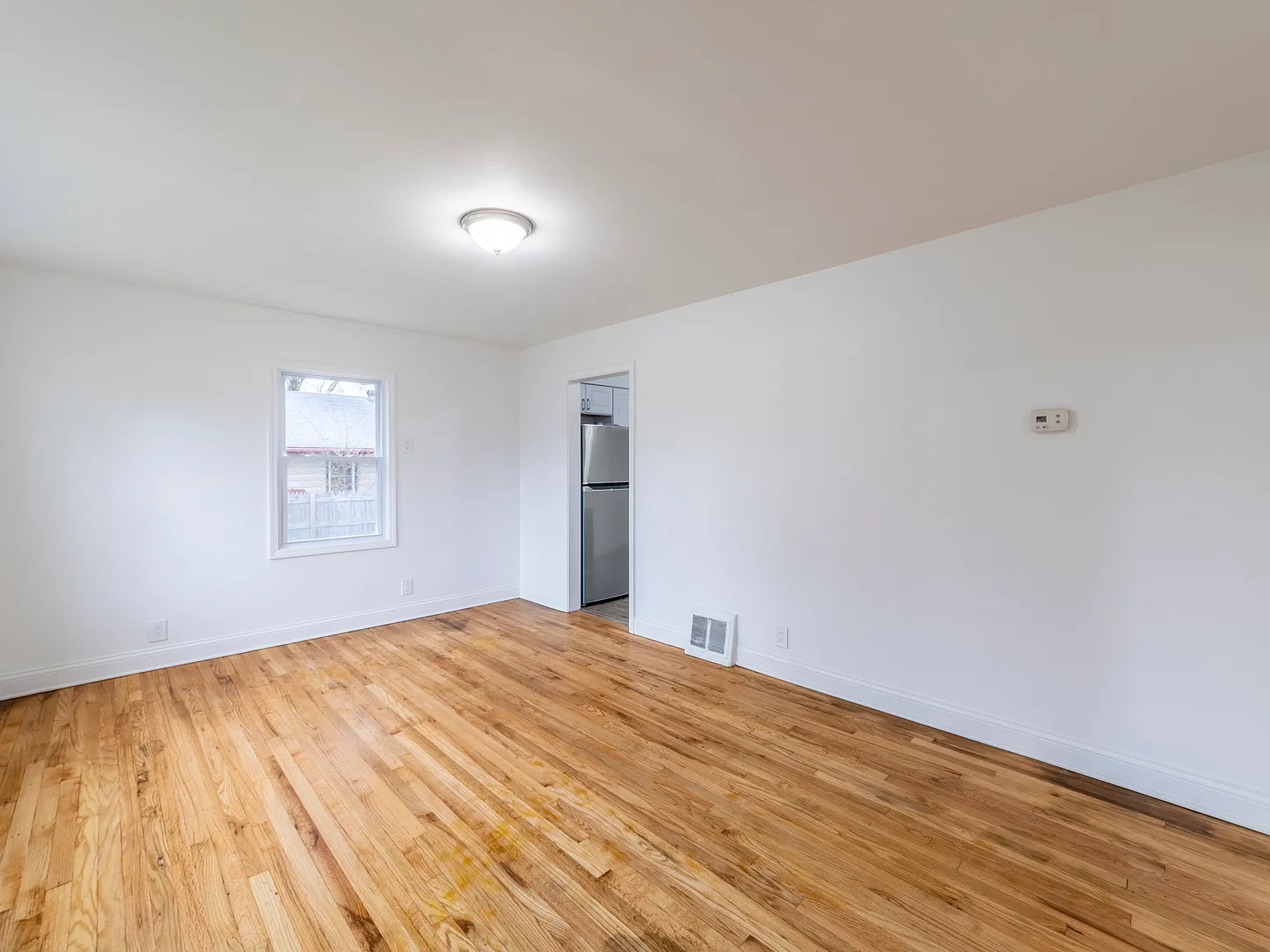 3 bed, 1440 sqft, $2,200 — Photo 3