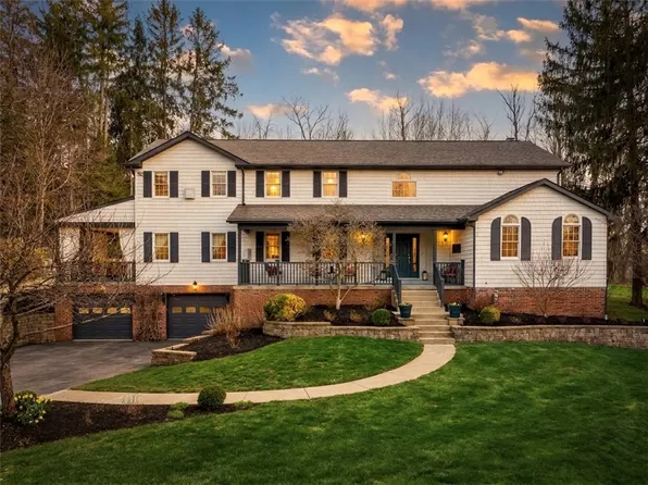 311 Woodmont Dr, Cranberry Township, PA 16066