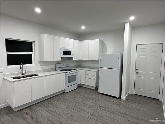3rd image of 1403 Marcela Dr