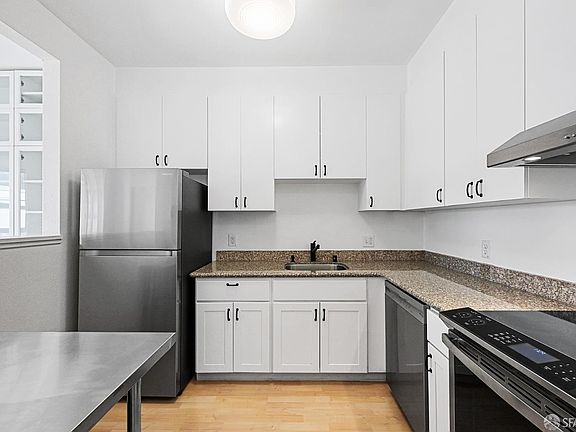 2nd image of 180 7th St #208