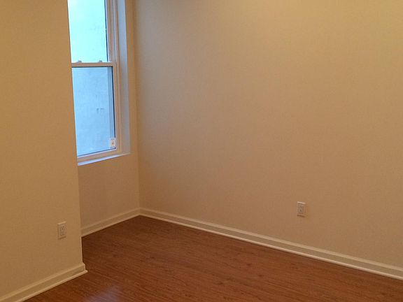 3rd image of 2317 Wharton St #2B