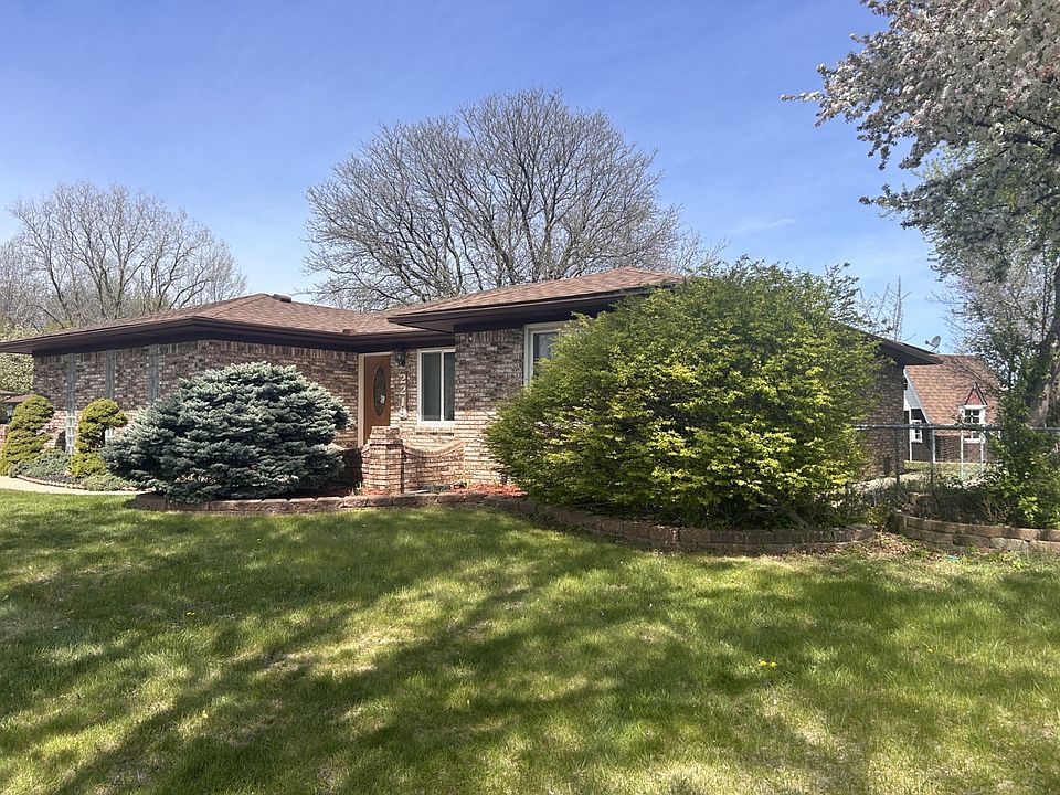 1st image of 2219 Belmont Dr