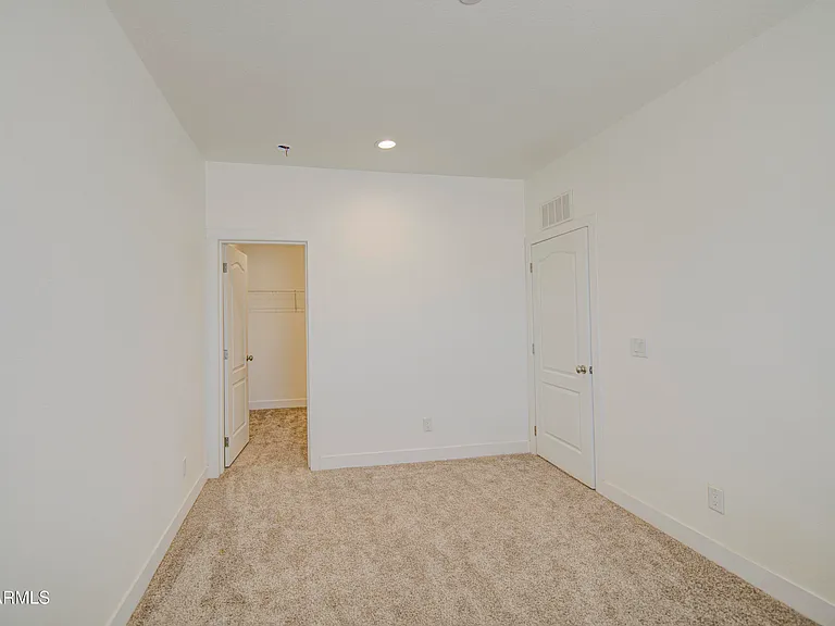 4057 N Solar St — Photo 38