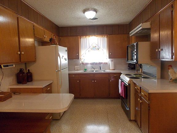 4th image of 1206 Avenue K