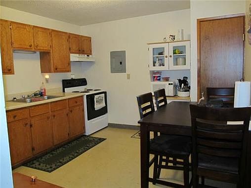 2nd image of 403 S Gordon St