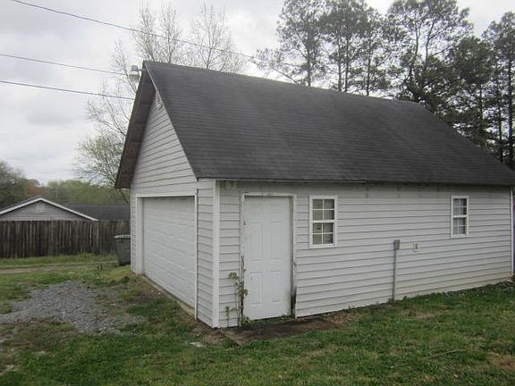 3rd image of 312 Marshall St