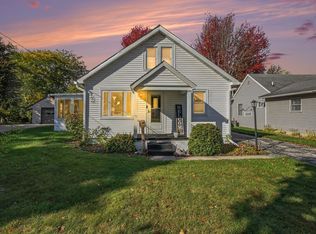 306 Plummer St, Essexville, MI 48732