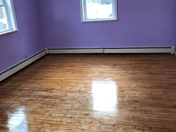 2nd image of 45 Lincoln Dr