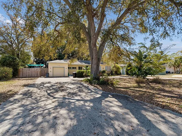 2120 Coronada Way S — Photo 4