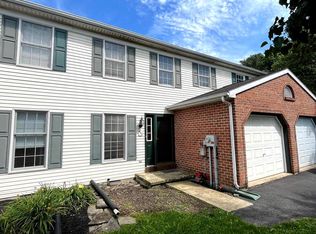 441 Crosswinds Dr, Lititz, PA 17543