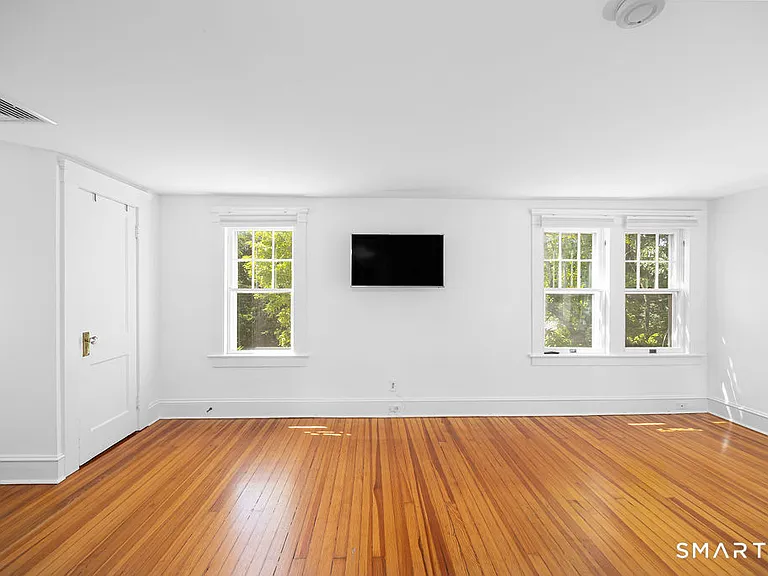 12 Roosevelt Rd — Photo 15