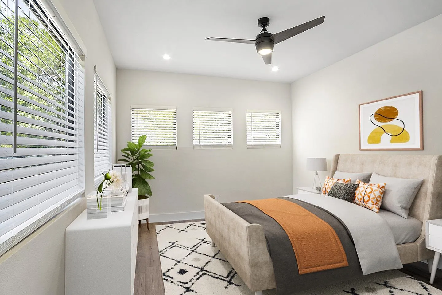 Elegant and updated North Oak Cliff home — Photo 4