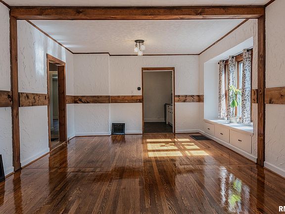 2nd image of 305 W 5th St