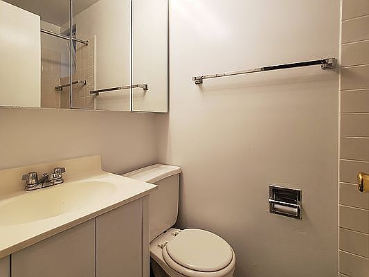 5th image of 316 E 92nd St APT 1RE