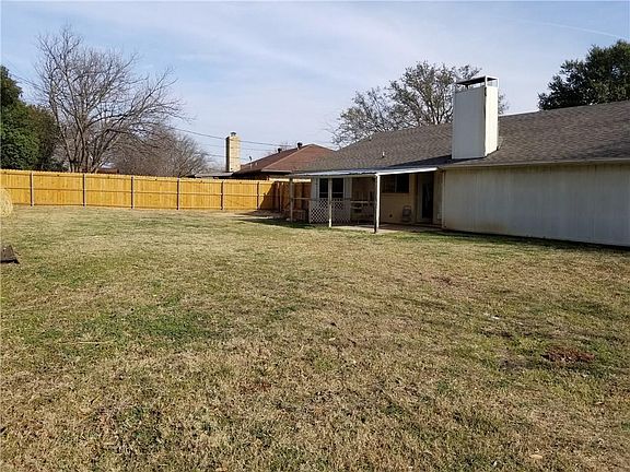 2nd image of 7708 Pinehurst Dr W