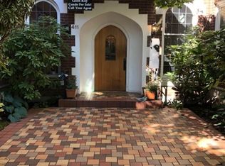 411 Boylston Ave E APT 203, Seattle, WA 98102