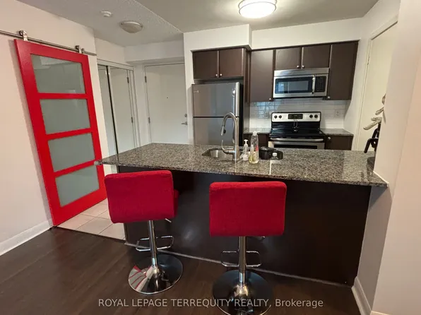 525 Wilson Ave #835, Toronto, ON M3H 0A7