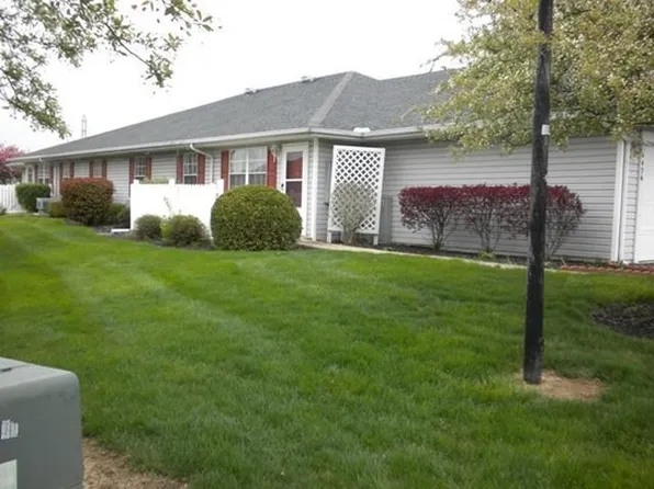 4436 Greystone Village Dr, Columbus, OH 43228