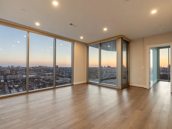 1711 Allen Pkwy #2403, Houston, TX 77019