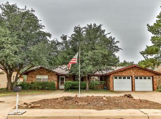 2012 Rice Dr, Levelland, TX 79336