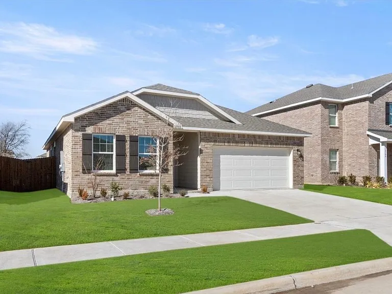 10308 Holycross Ln — Photo 2