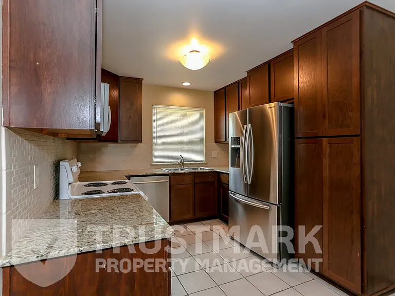 1230 Preswick Cir — Photo 10