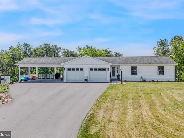 28 Melody Ln, Berkeley Springs, WV 25411
