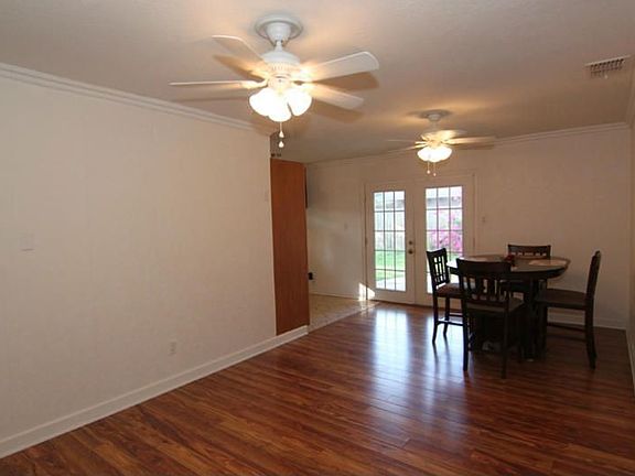 4th image of 1125 Salem Dr