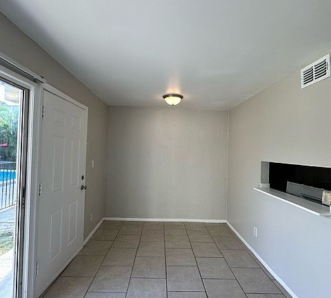 5th image of 1852C Golf View Ave #10722682