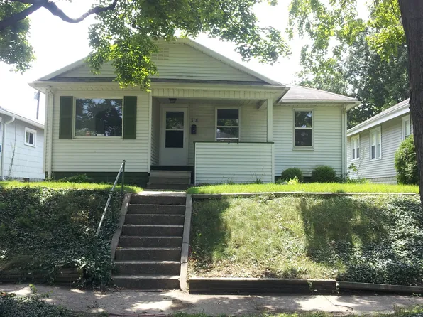 314 E Fairview Ave, South Bend, IN 46614
