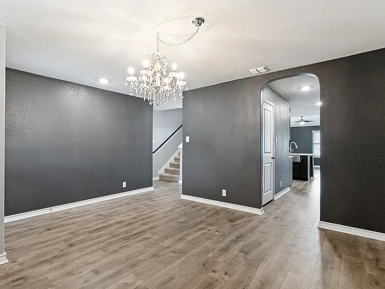 9908 Bratten Rise — Photo 5