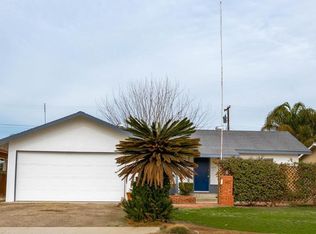 1611 16th Pl, Delano, CA 93215