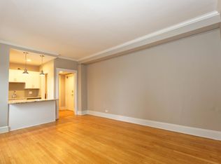329 W Fullerton Pkwy #306, Chicago, IL 60614
