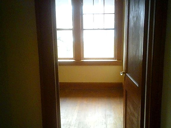 3rd image of 329 N Buckeye St