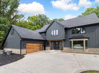 1560 Carriage Rd, Powell, OH 43065