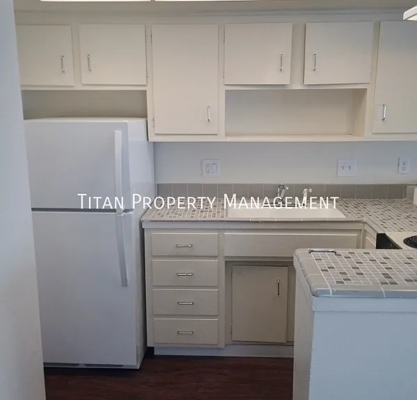 770 Carro Dr #1 — Photo 7