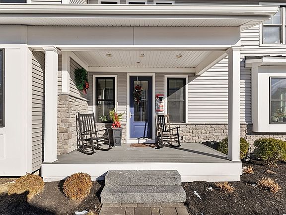 2nd image of 15 Rowell Ln #15