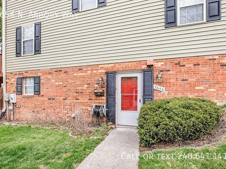 7656 N Arbory Way — Photo 1