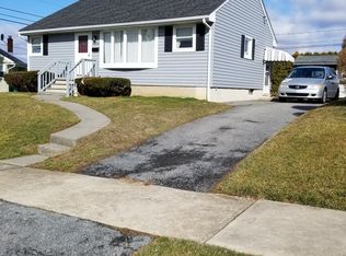 1584 Eastwood Dr, Bethlehem, PA 18018