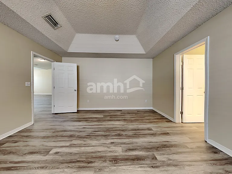 9215 Hawkeye Dr — Photo 9