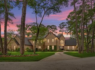 869 Country Ln, Houston, TX 77024