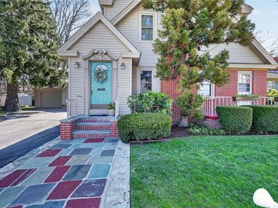 2338 Cranston St, Cranston, RI, 02920