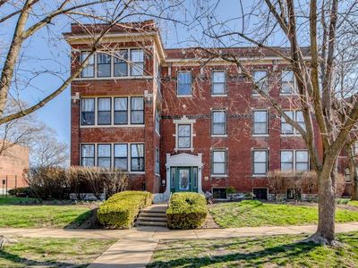 5817 Nina Pl APT 1W, Saint Louis, MO, 63112
