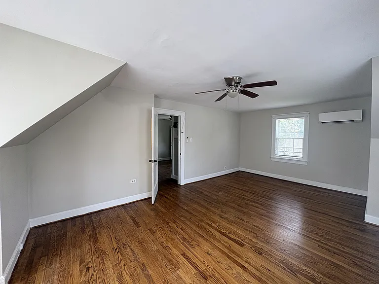 142 Grove Ave #C — Photo 6