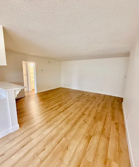 50 Rose Ave #3 — Photo 7