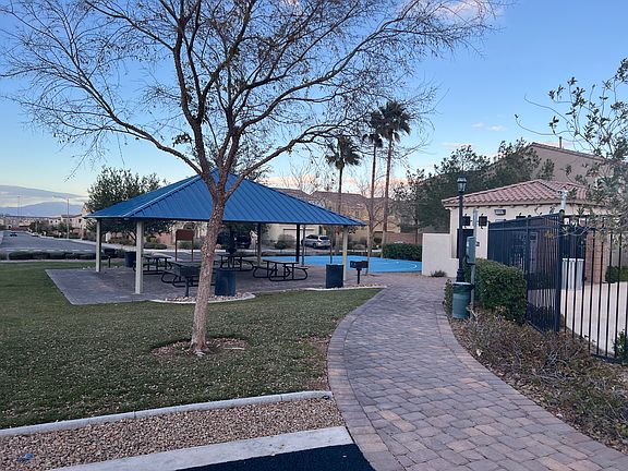 5th image of 9024 Misty Leaf Ave