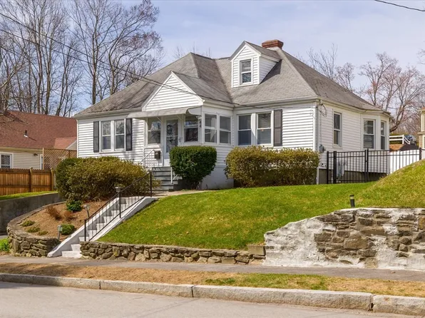 44 Cleveland Ave, Worcester, MA 01603