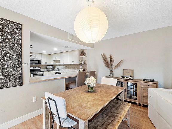 5th image of 597 NW 98th Ave #597