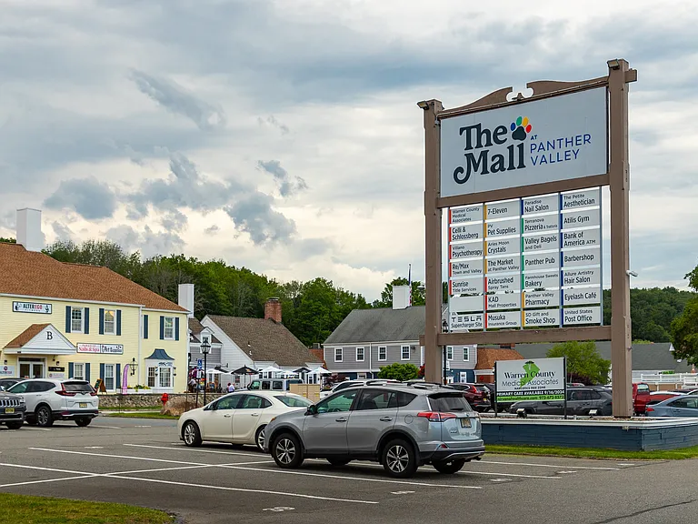 Vermella Hackettstown — Photo 89