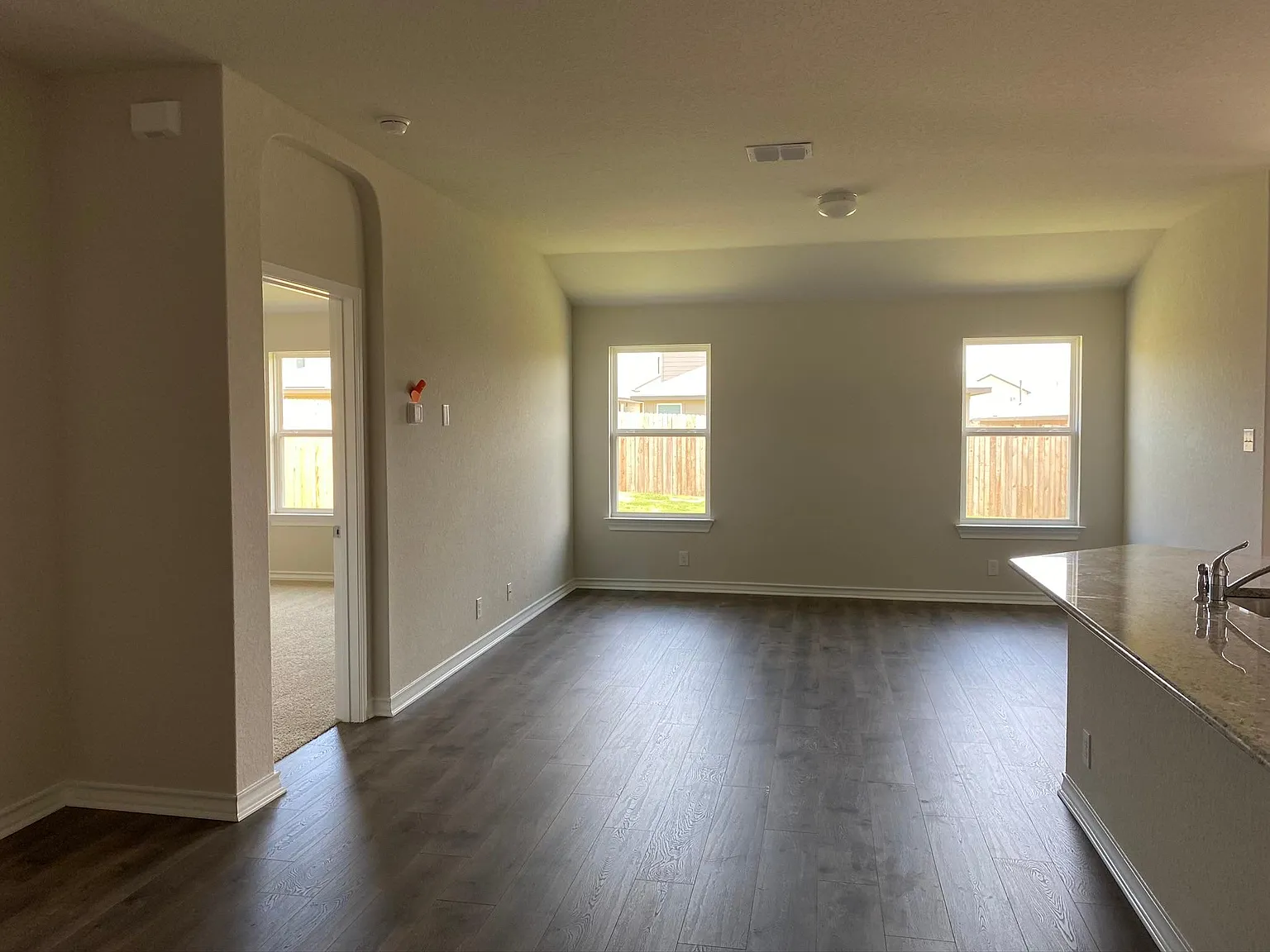 3 bed, 1442 sqft, $1,800 — Photo 3